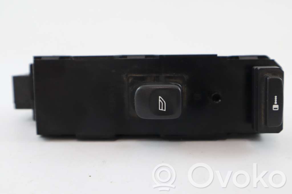 Electric window control switch   31334467,30739981