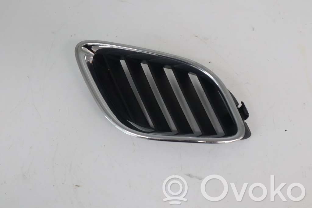 Saab 9-5 Front bumper lower grill 
