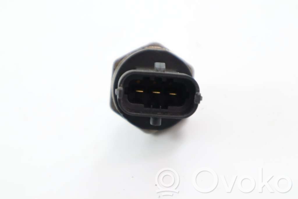 Volvo V70 Fuel pressure regulator 