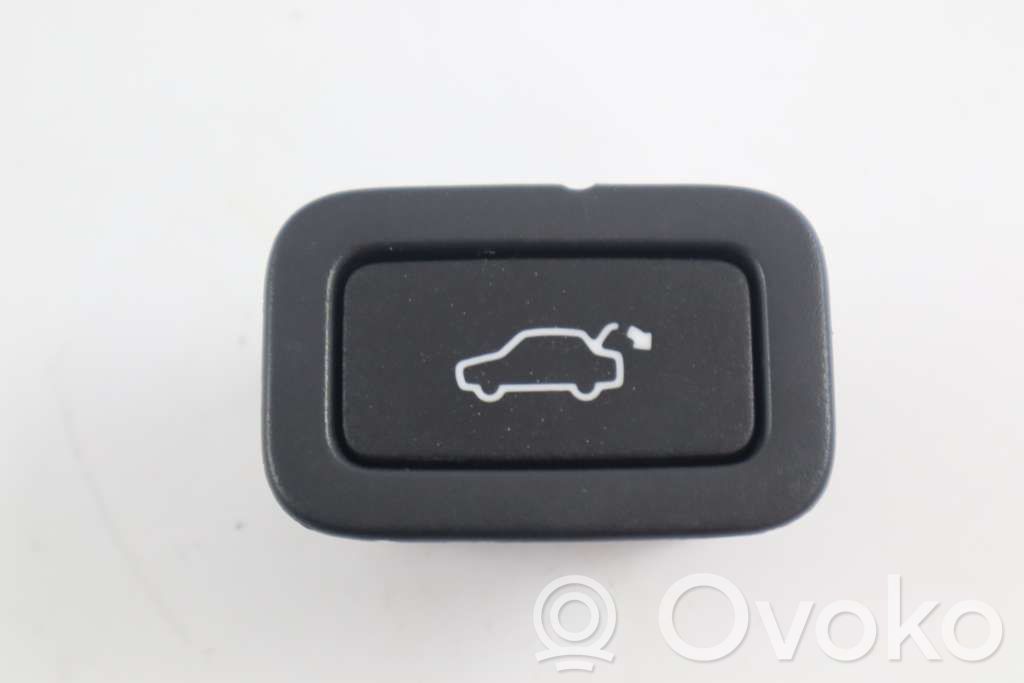Volvo V70 Tailgate/boot open switch button 