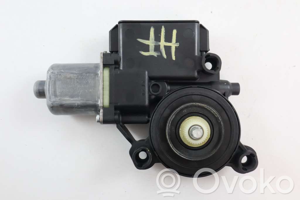 Volkswagen Polo V 6R Front door window regulator motor 