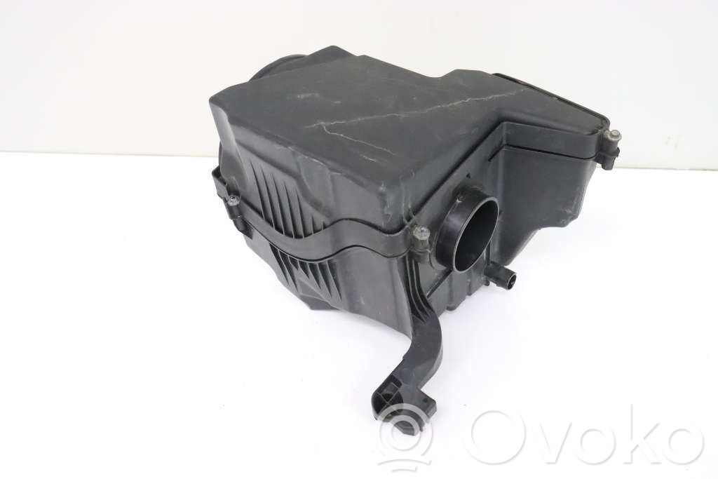 Ford Focus Air filter box 