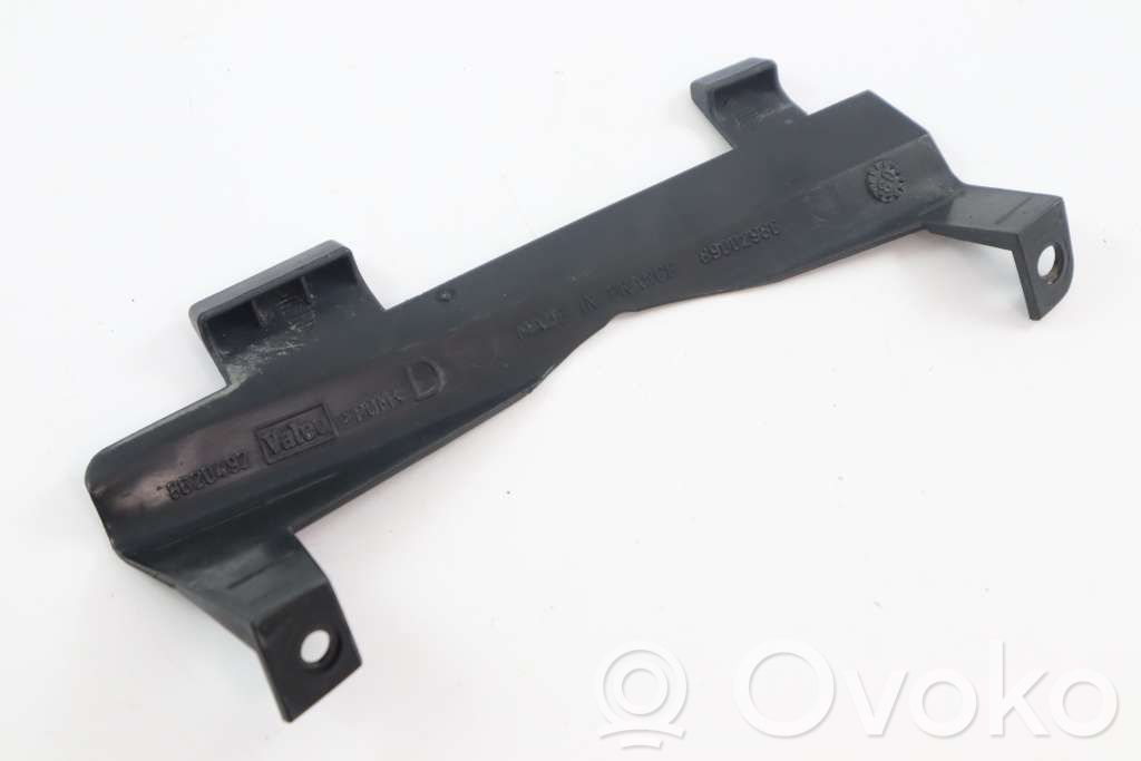 Volvo V70 Ornament sub far 
