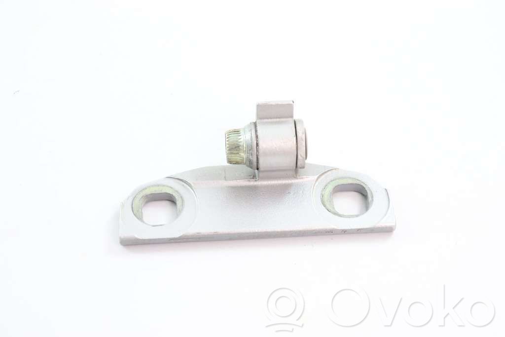 Volvo V70 Front door upper hinge 