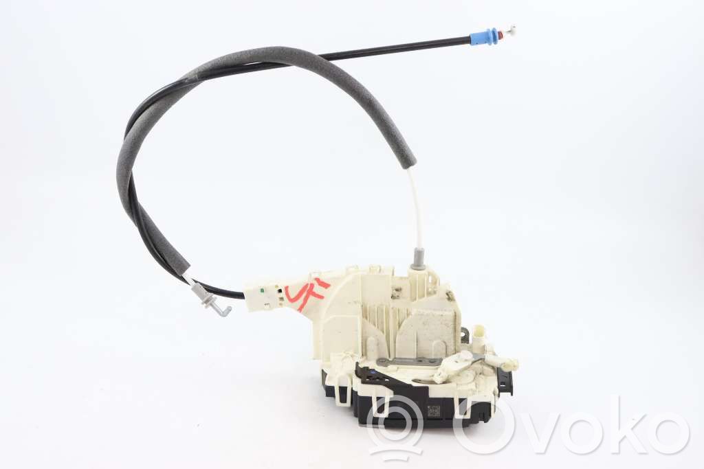 Volkswagen Crafter Front door lock 