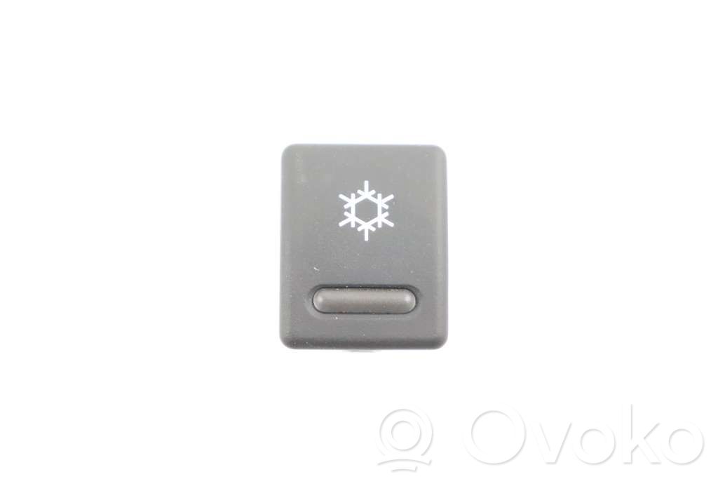 Air conditioning (A/C) switch   YUG001090PMP,9751296
