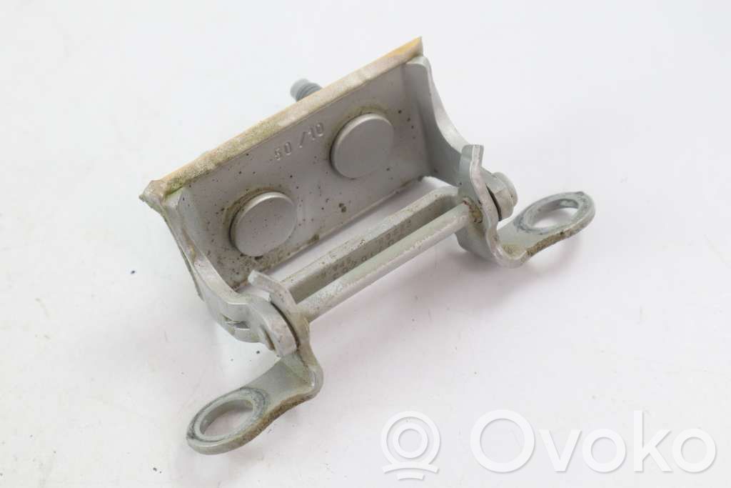 Volvo V50 Tailgate/trunk/boot hinge 