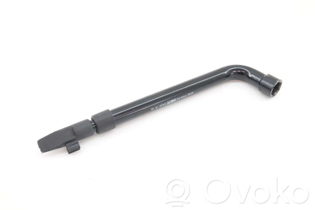 Volvo V70 Tool set 