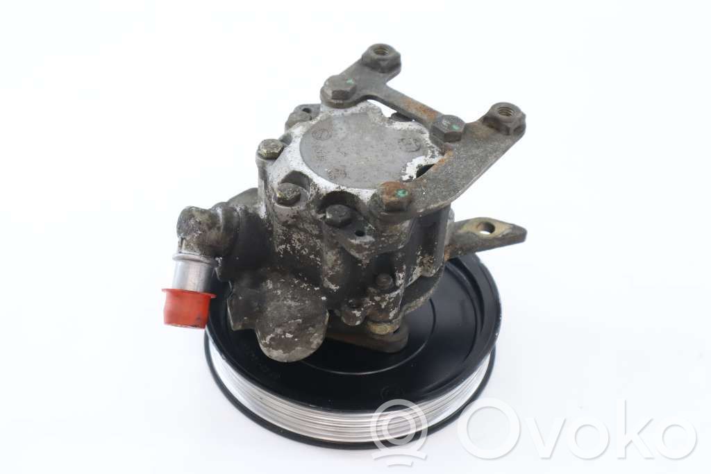 BMW 3 E36 Power steering pump 