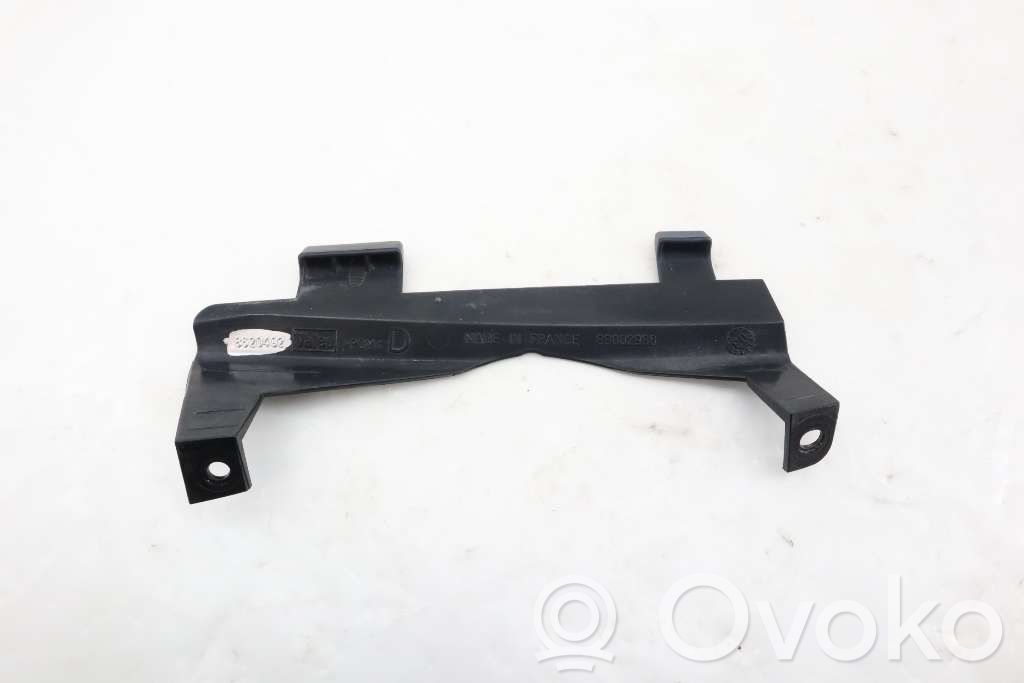 Volvo V70 Ornament sub far 