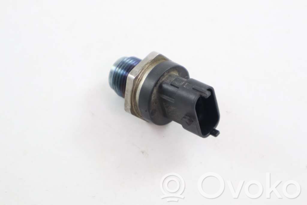 Opel Vectra C Fuel pressure regulator 
