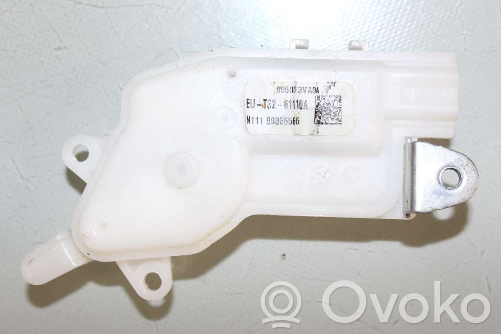 Nissan Note (E12) Loading door lock 