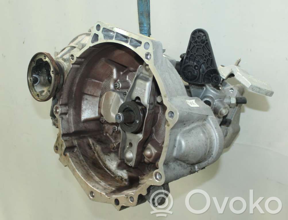 Volkswagen Golf VII Manualna 6-biegowa skrzynia biegów 