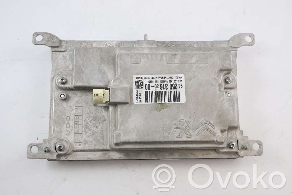 Toyota Proace Panel / Radioodtwarzacz CD/DVD/GPS 