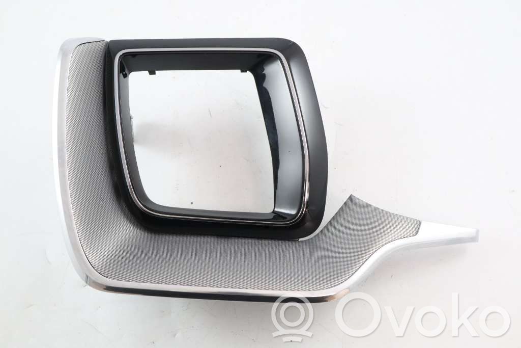 Volvo XC90 Dashboard glove box trim 