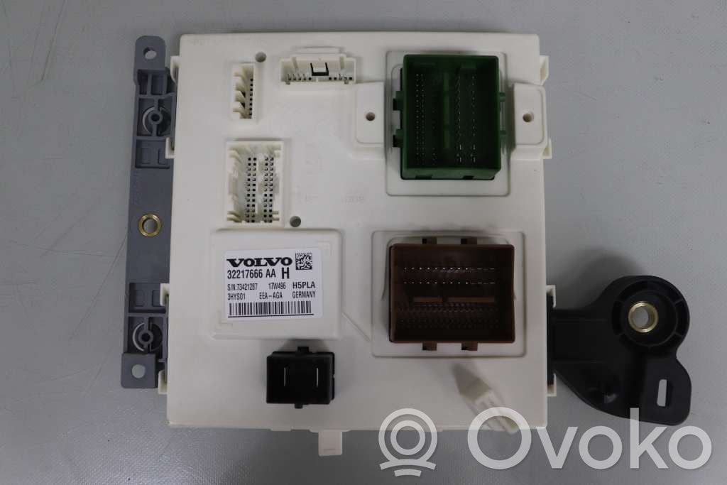 Volvo V90 Cross Country Module de fusibles 