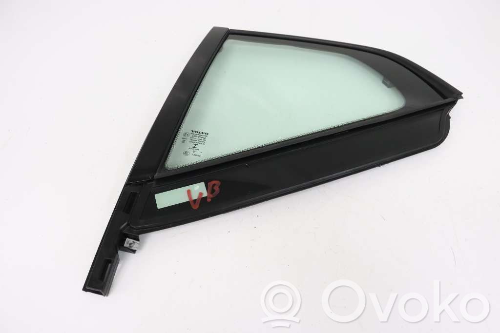 Volvo XC40 Ventanilla de ventilación de la puerta trasera 
