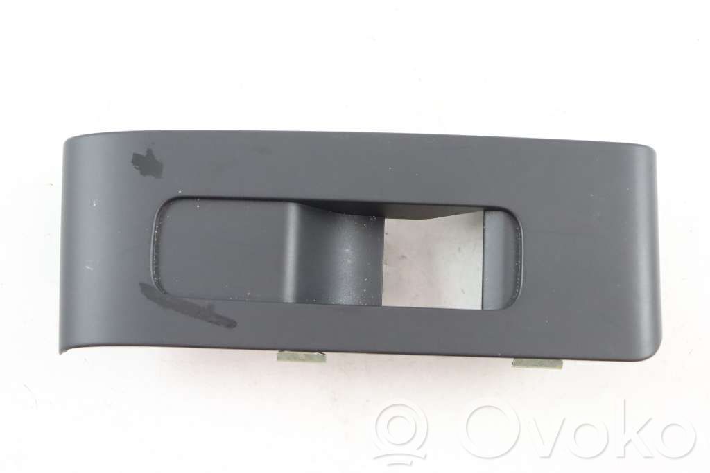 Volvo XC40 Front door trim bar 
