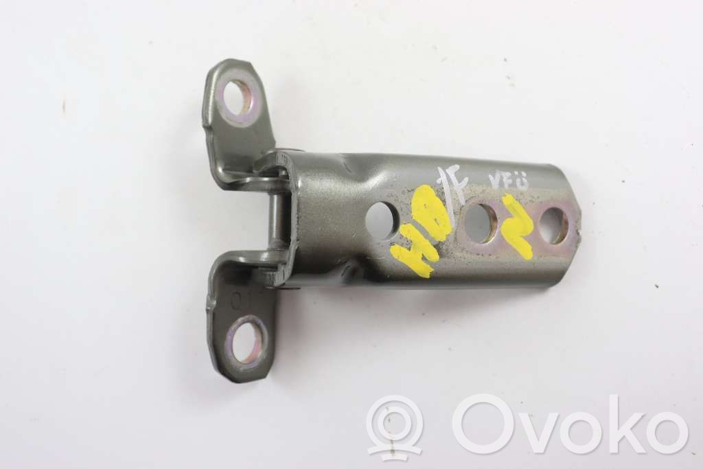Mitsubishi L200 Front door upper hinge 