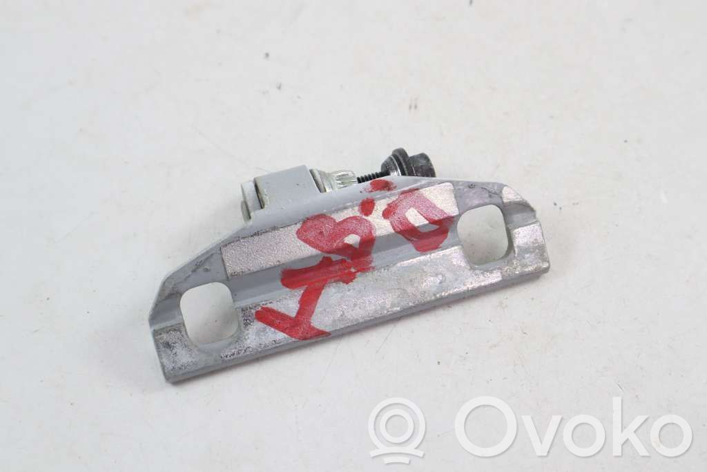 Volvo XC70 Front door upper hinge 