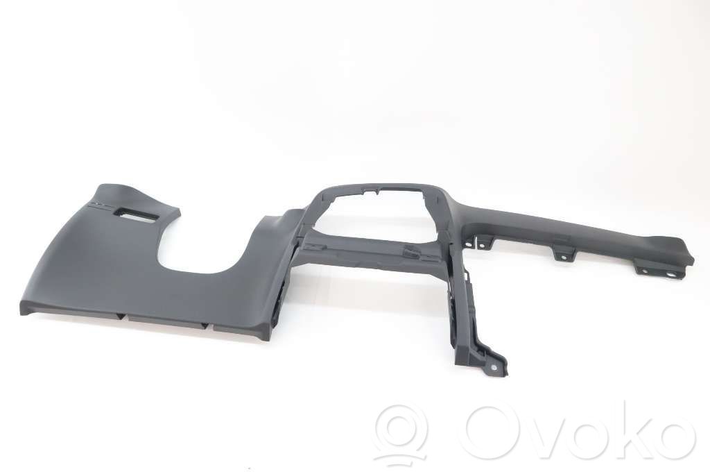 Volvo XC40 Element deski rozdzielczej / dół 