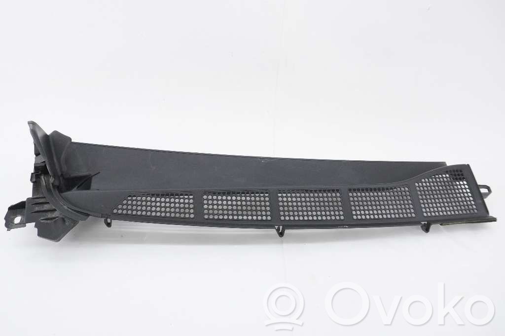 Opel Vivaro Wiper trim 