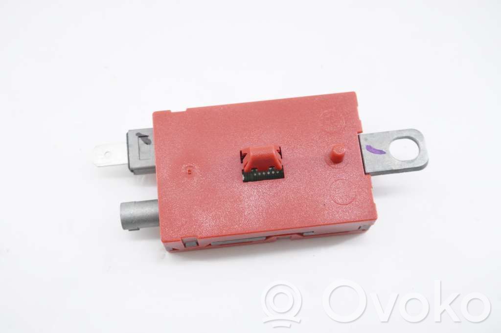 Antenos stiprintuvas   1694152,P30761698,7CP118C847EA