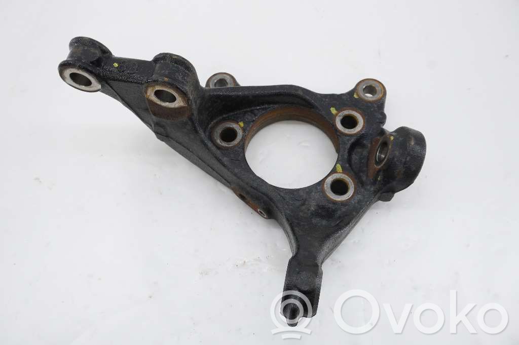 Toyota Corolla Cross Mangueta de dirección de rueda delantera 