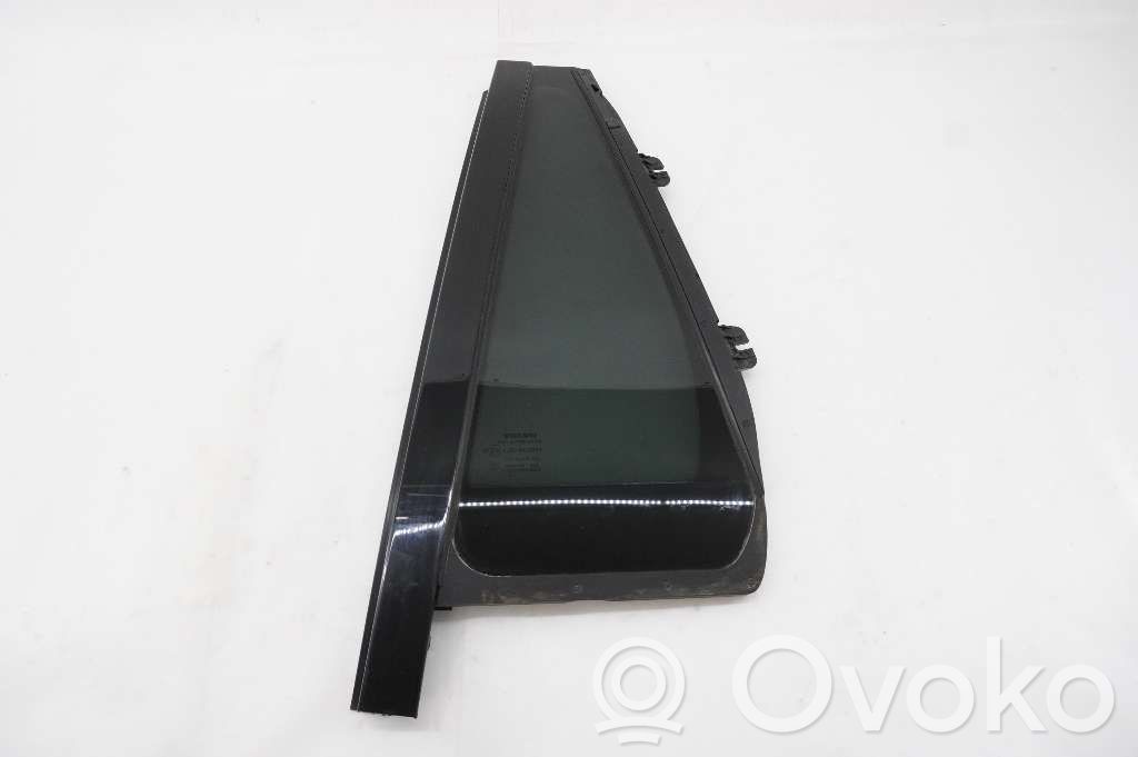 Volvo XC90 Ventanilla de ventilación de la puerta trasera 