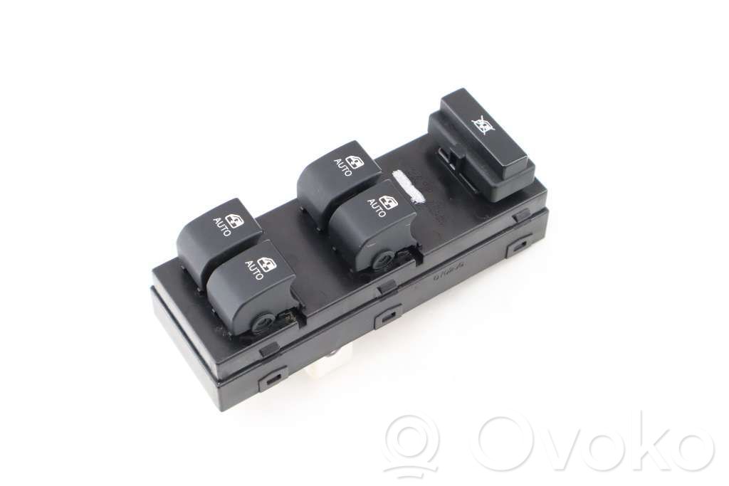 KIA Ceed Interruptor del elevalunas eléctrico 