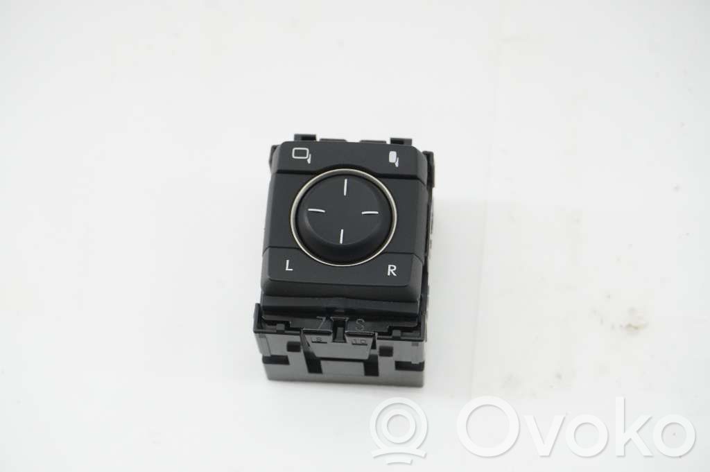 Lexus UX Wing mirror switch 