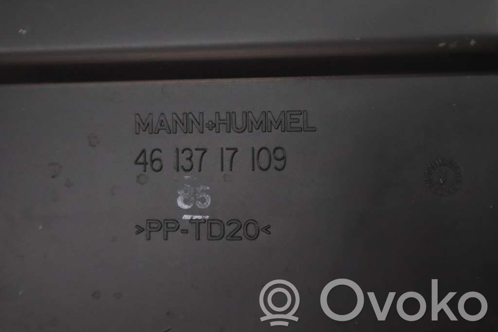 Volvo V70 Air filter box 