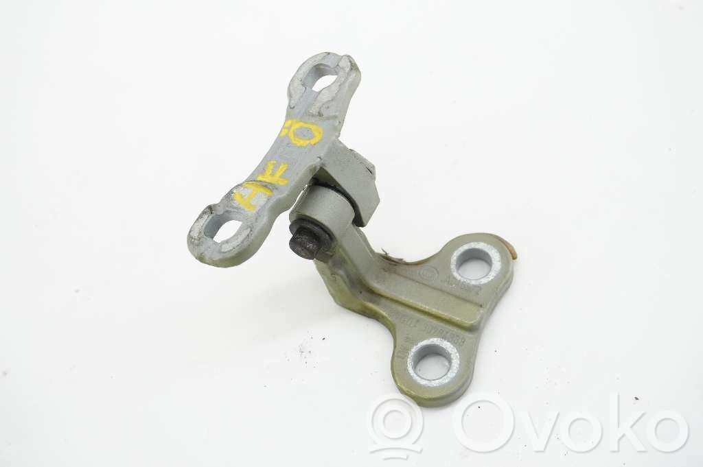 Volvo C30 Front door upper hinge 