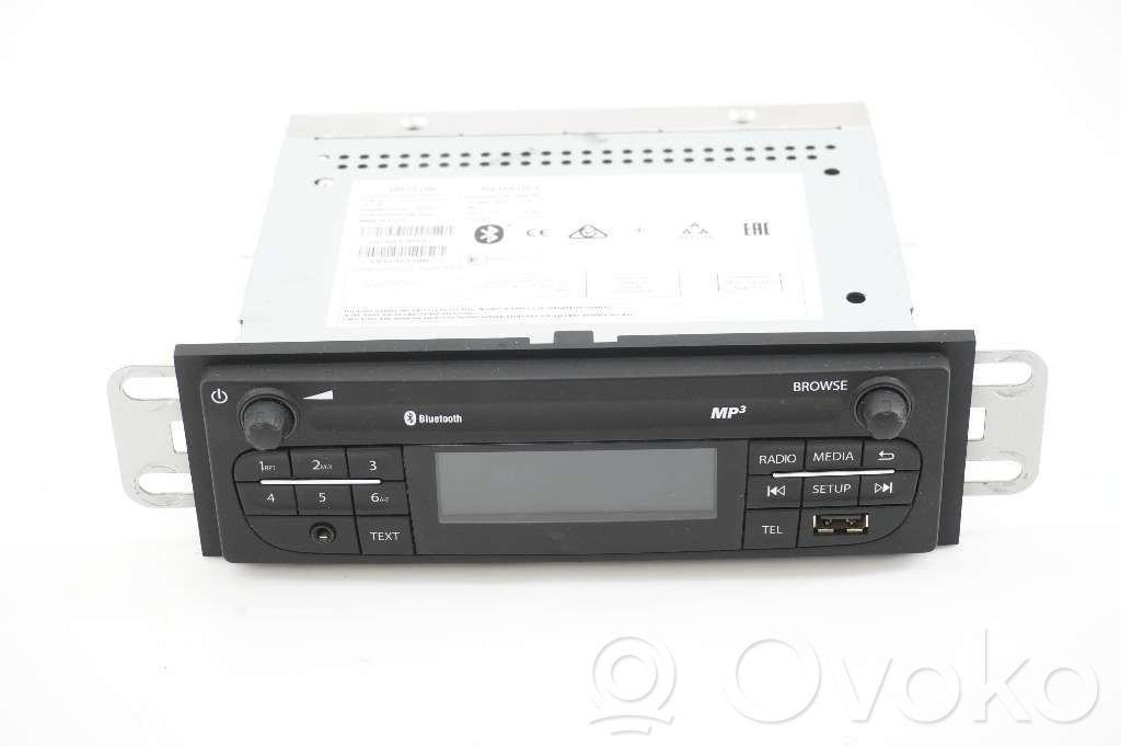 Renault Express Радио/ проигрыватель CD/DVD / навигация 