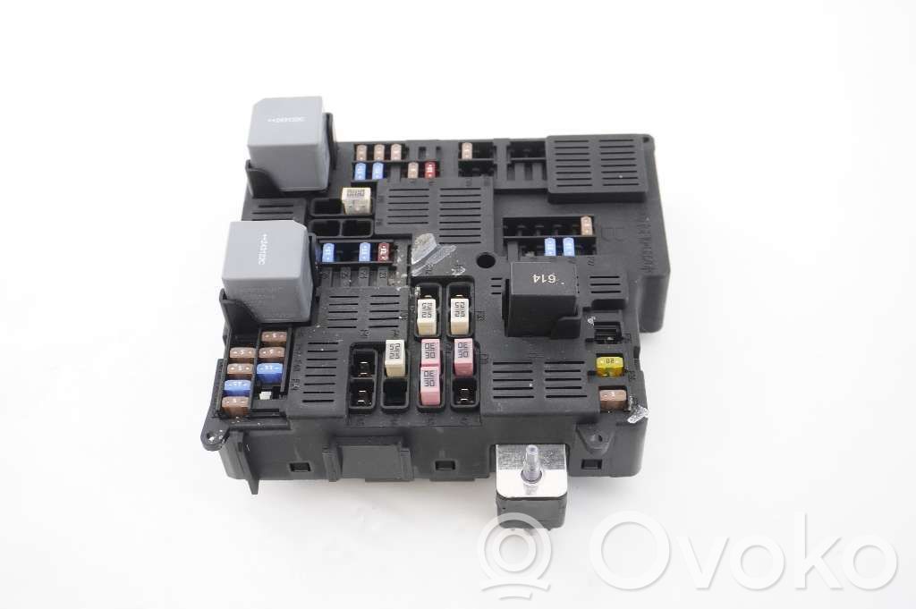 Volvo S90, V90 Fuse module 