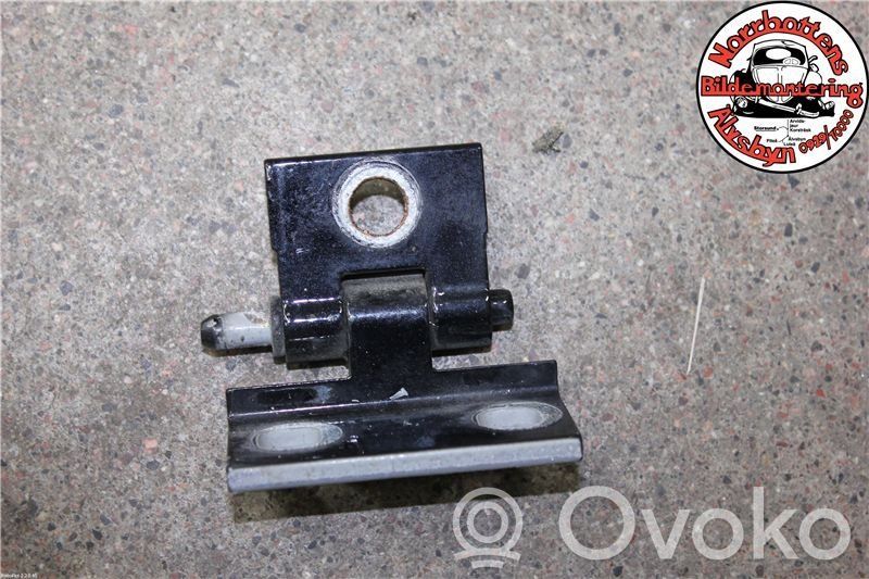 Volvo XC90 Front door upper hinge 