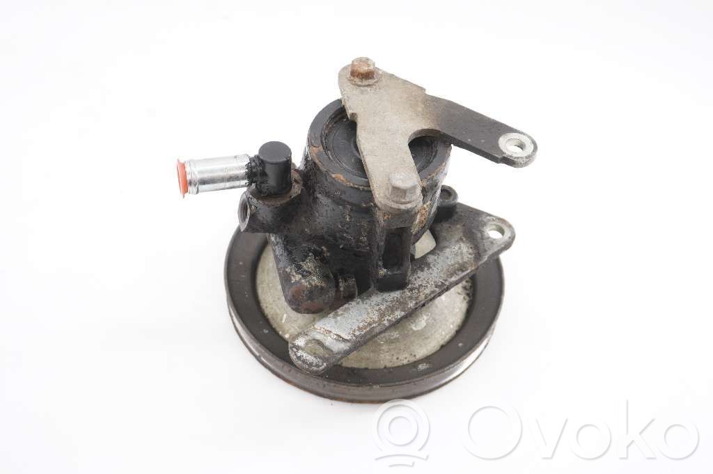 Volvo 740 Ohjaustehostimen pumppu 