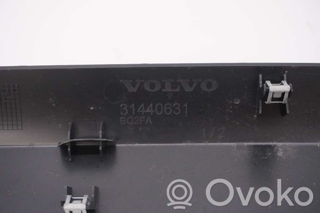 Volvo XC90 Poszycie klapy tylnej bagażnika i inne elementy 