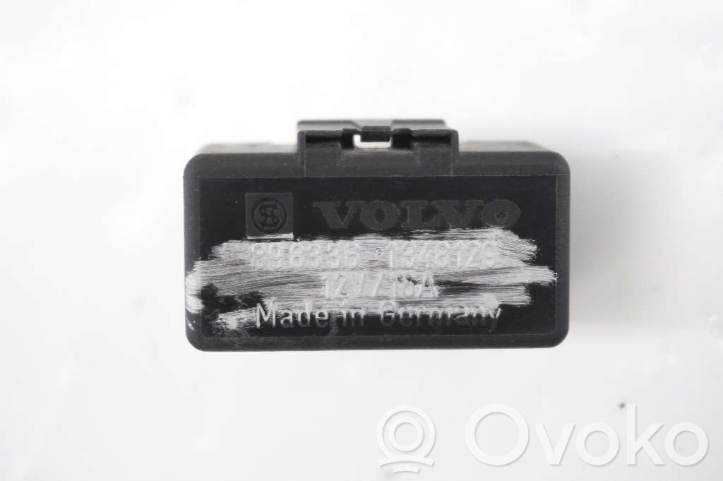 Volvo 940 Central locking relay 