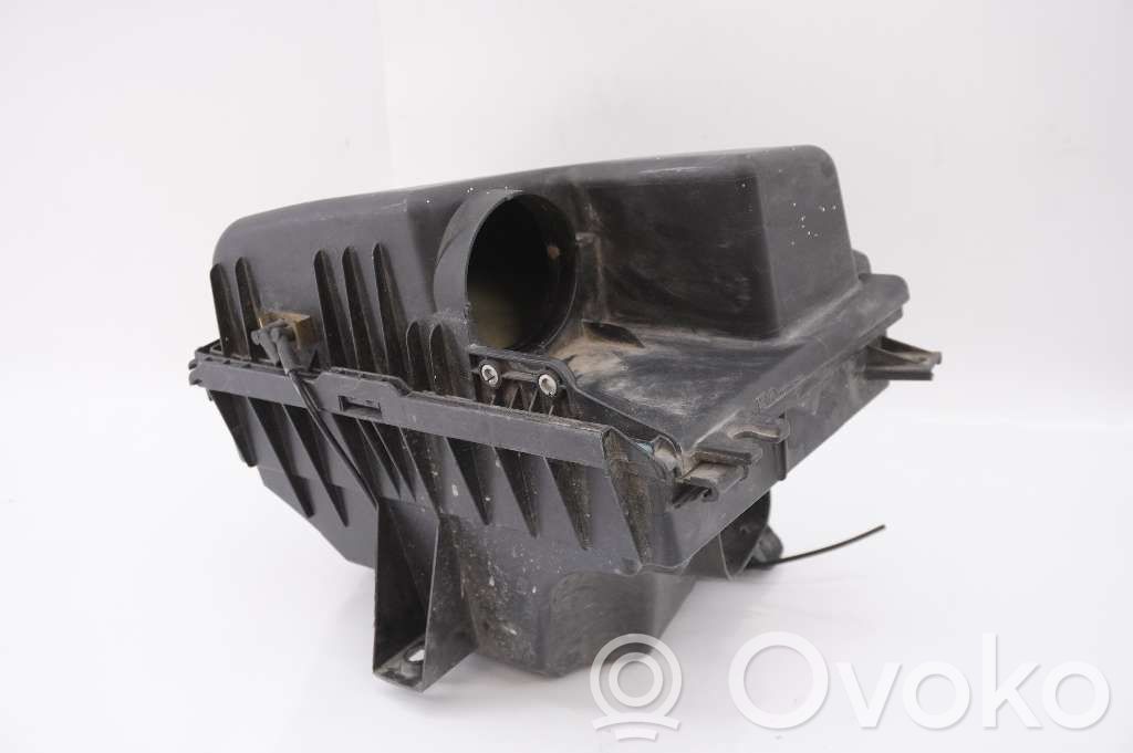 Volvo V70 Air filter box 