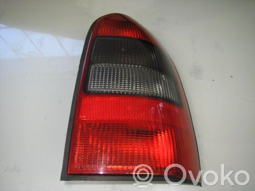Opel Vectra B Luci posteriori 