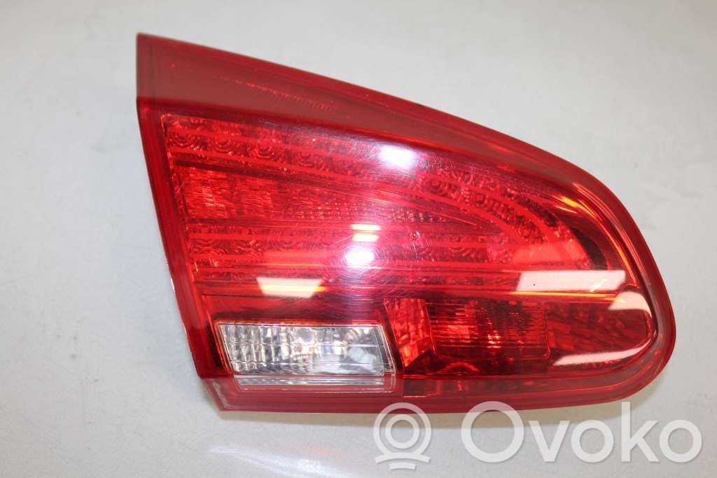 Tailgate rear/tail lights   92403A2020