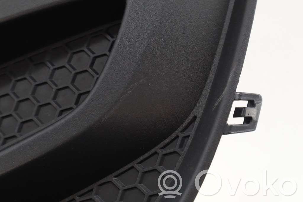 Opel Corsa D Etusumuvalon ritilä 