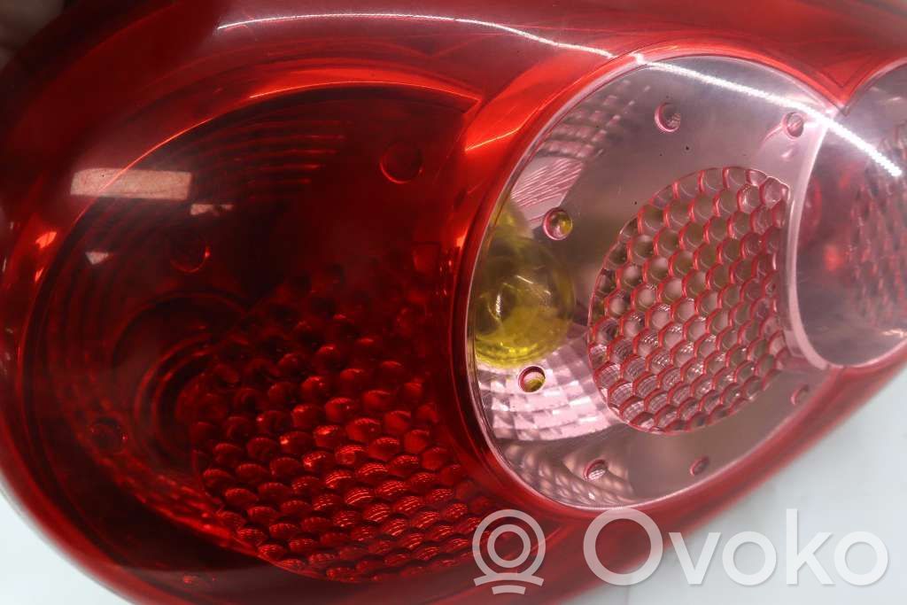 Toyota Aygo AB10 Lampa tylna 