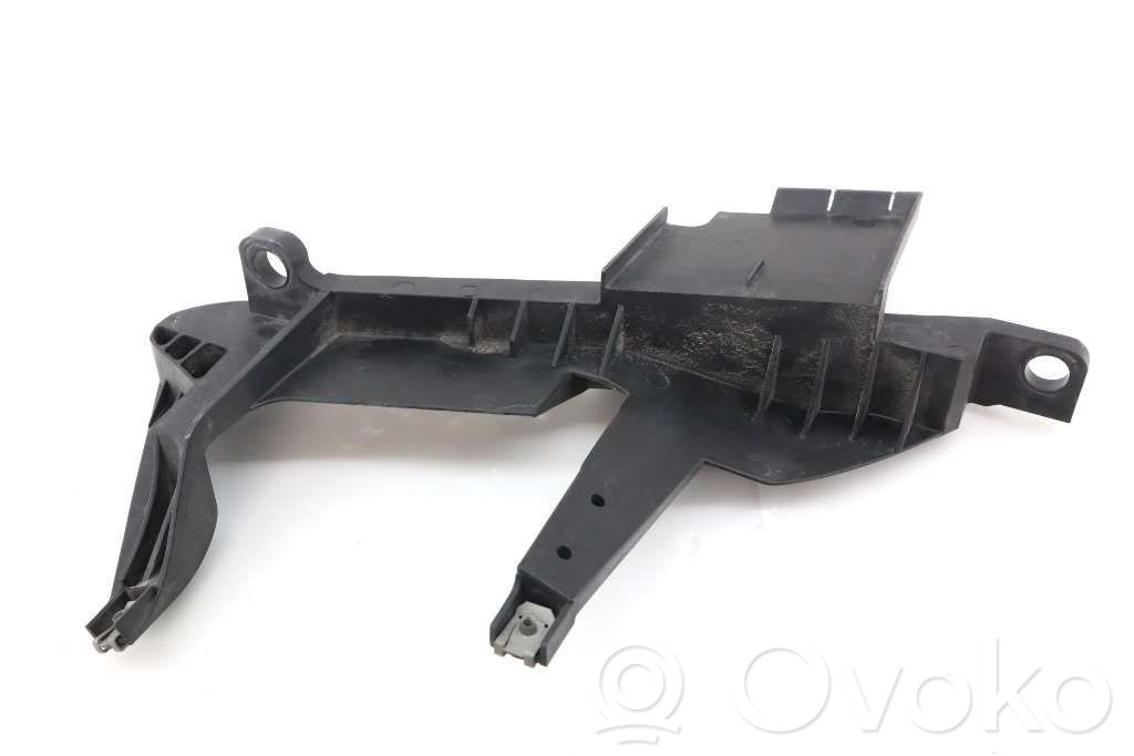 BMW X3 E83 Support phare frontale 
