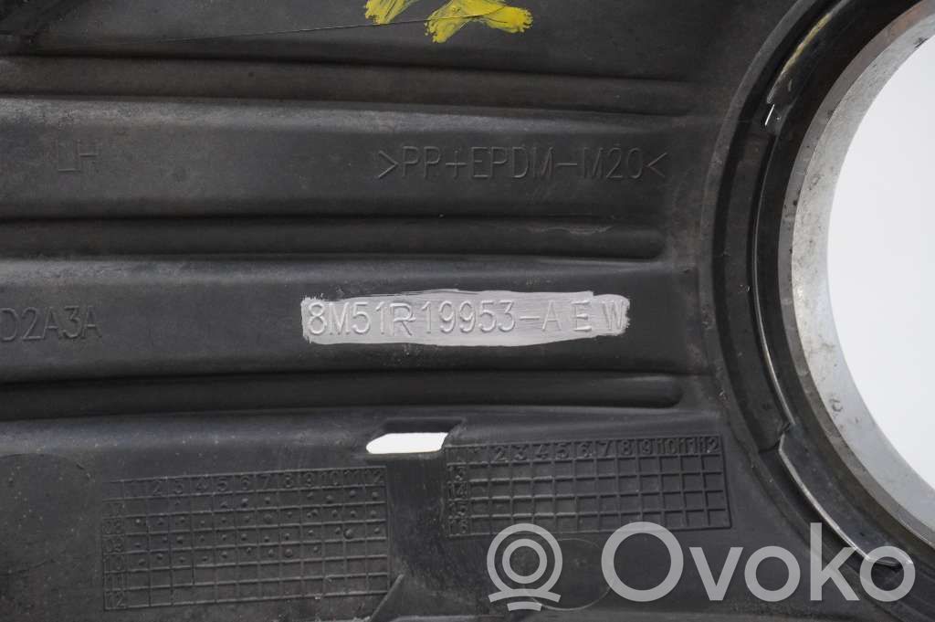 Ford Focus Etusumuvalon ritilä 
