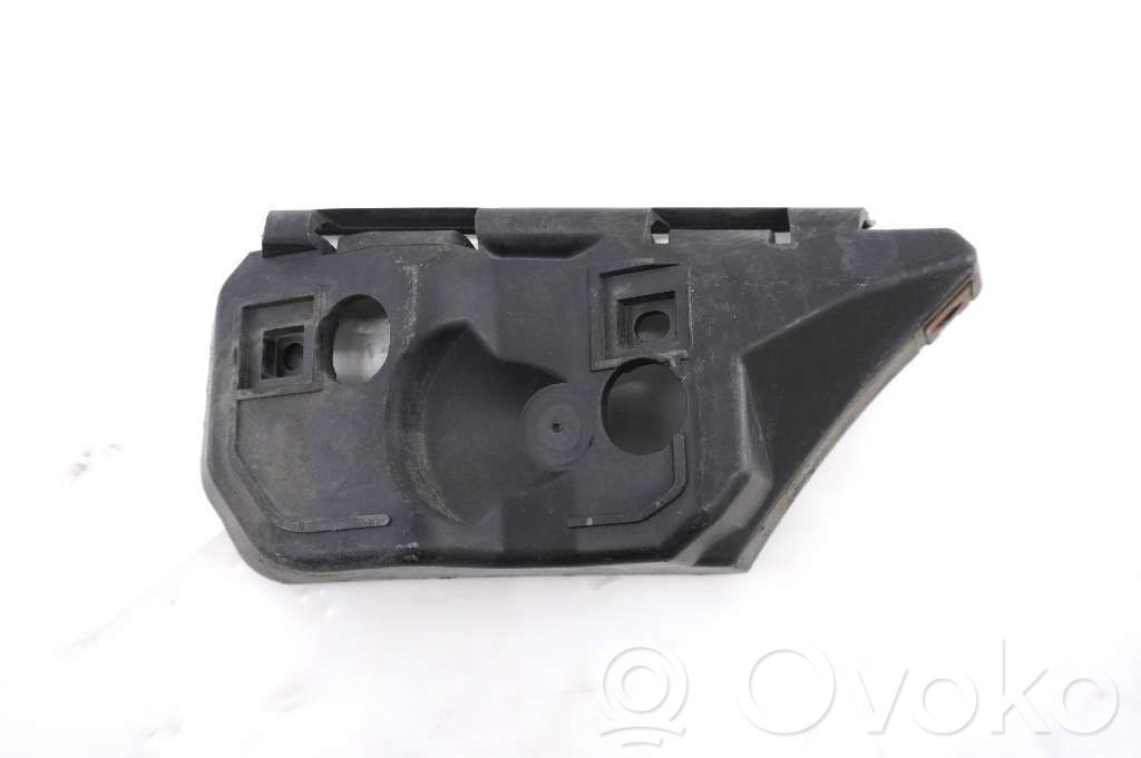 Volvo V50 Uchwyt / Mocowanie zderzaka przedniego 