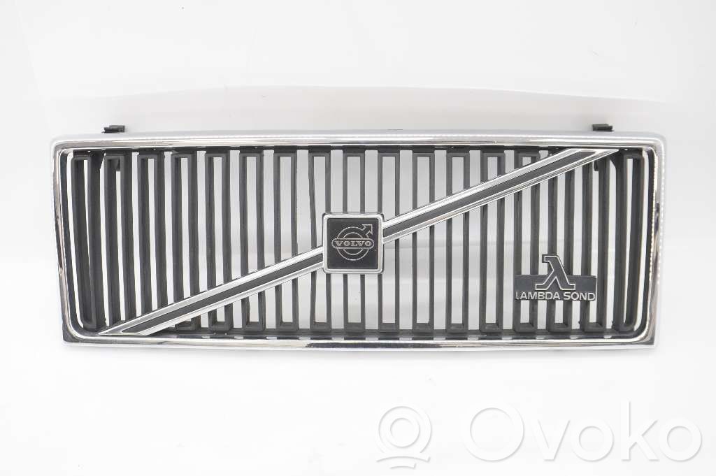 Volvo 740 Etupuskurin alempi jäähdytinsäleikkö 