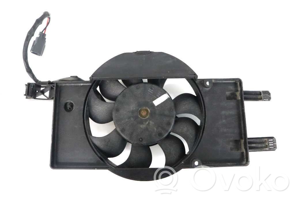 Ford Focus Elektrisks radiatoru ventilators 