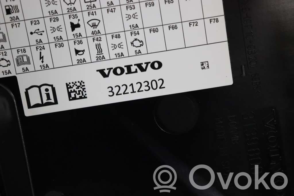 Volvo V60 Coperchio scatola dei fusibili 